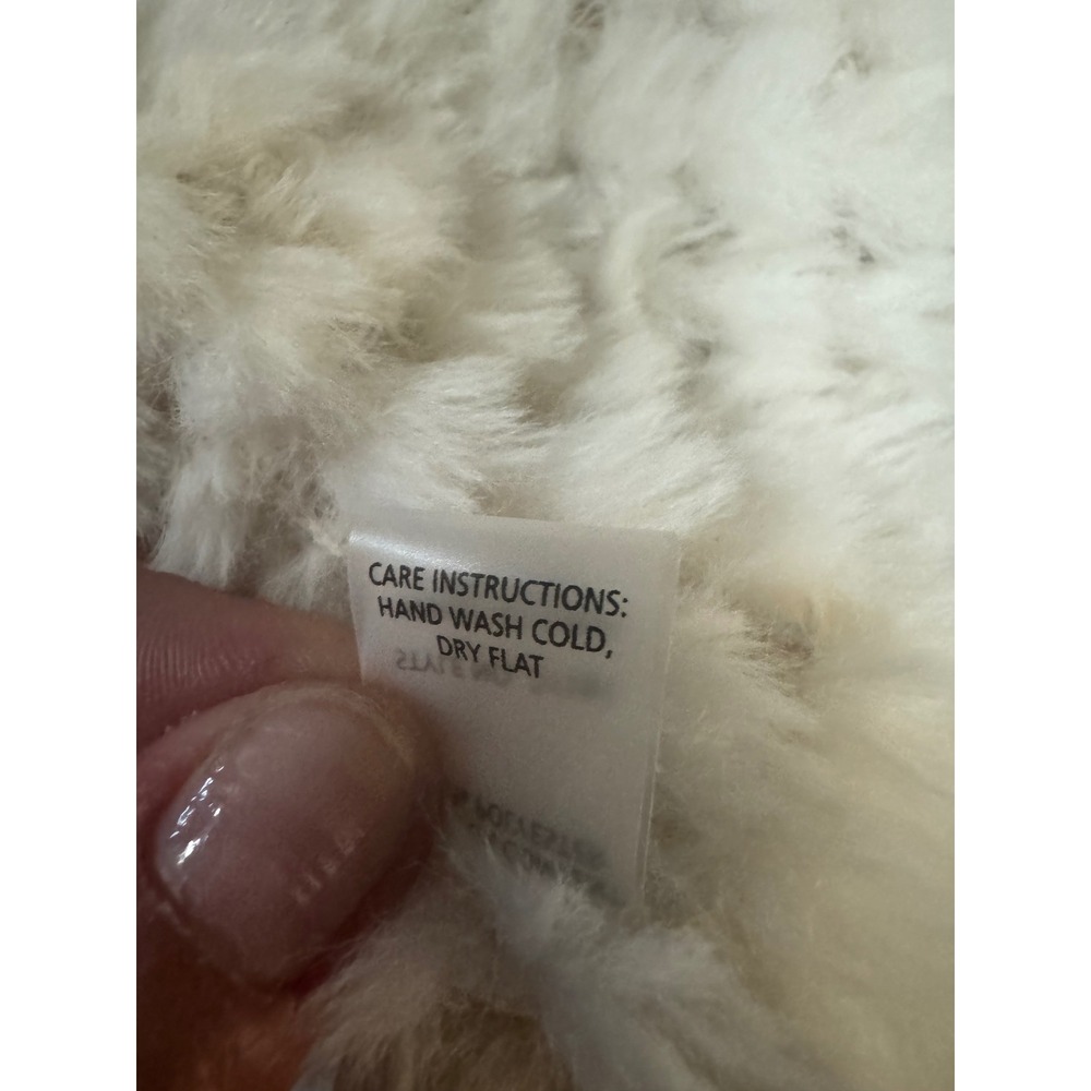 Dolce Cabo Cream Furry Knitted Open Front Vest Women's S/M - Picture 10 of 10